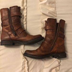 Size 9 Frye tanka boots. LEATHER